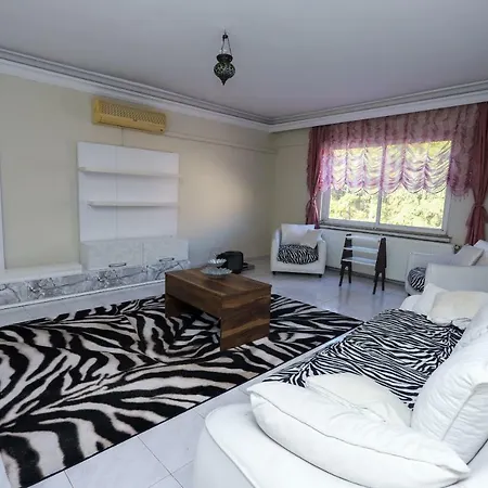 Pine Side Daily Weekly Apartamento Marmaris