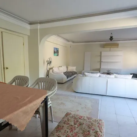 Pine Side Daily Weekly Apartamento