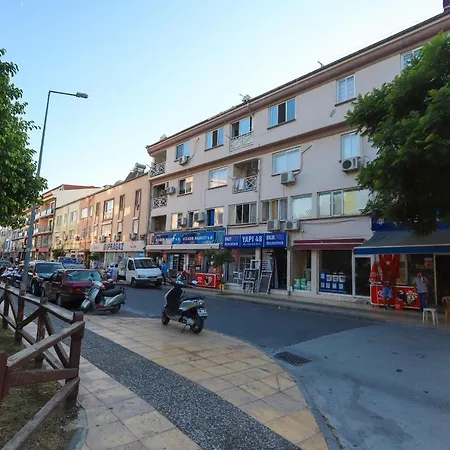 Pine Side Daily Weekly Apartamento