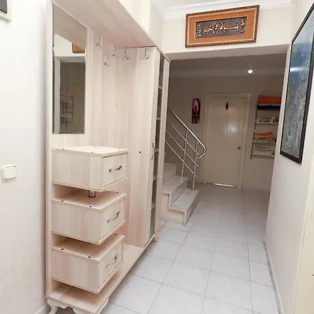 Pine Side Daily Weekly Apartamento *
